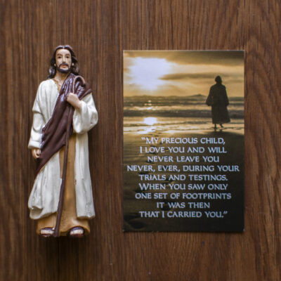 Jesus Figurine with Footprints blessings card